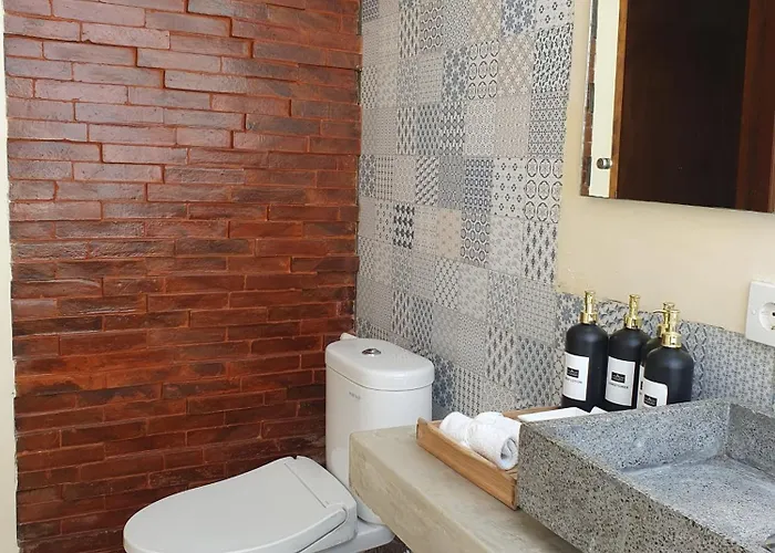 La Pan Nam Exotic And Bed & Breakfast